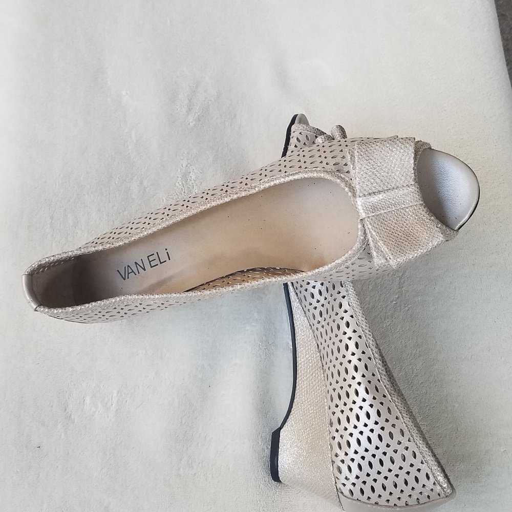 NWOT Vaneli Brinly Dress Shoe - Size 8.5M - Picture 7 of 7